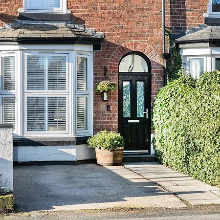 Beautiful Victorian Terrace & Free Parking Holiday home Harrogate