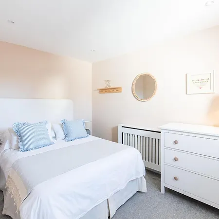 Holiday home Beautiful Victorian Terrace & Free Parking